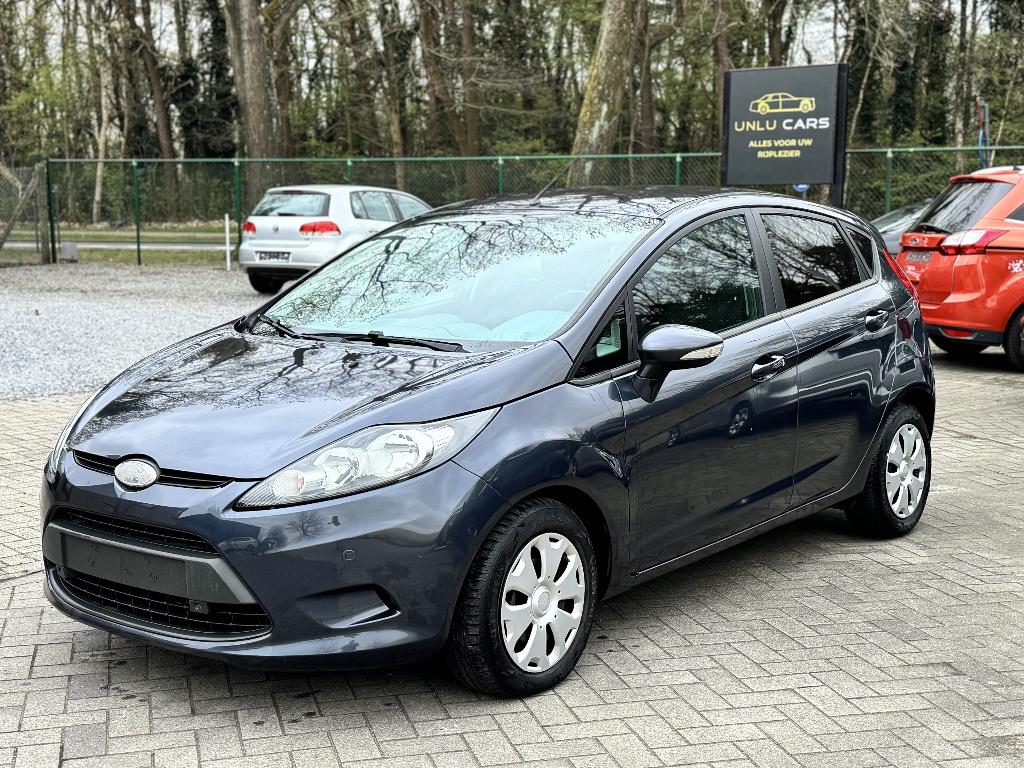 FORD FIESTA 1.6 DIESEL, Euro 5, Stof, 4 cilinders, Bedrijf