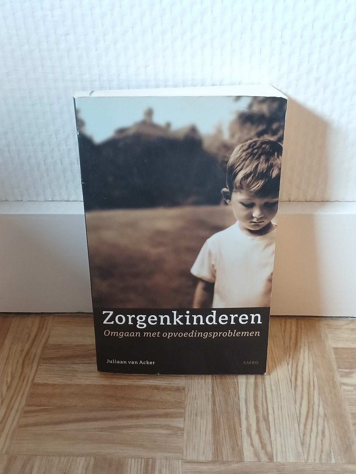 Juliaan van Acker - Zorgenkinderen, Boeken, Juliaan van Acker, Overige wetenschappen, Ophalen of Verzenden, Zo goed als nieuw