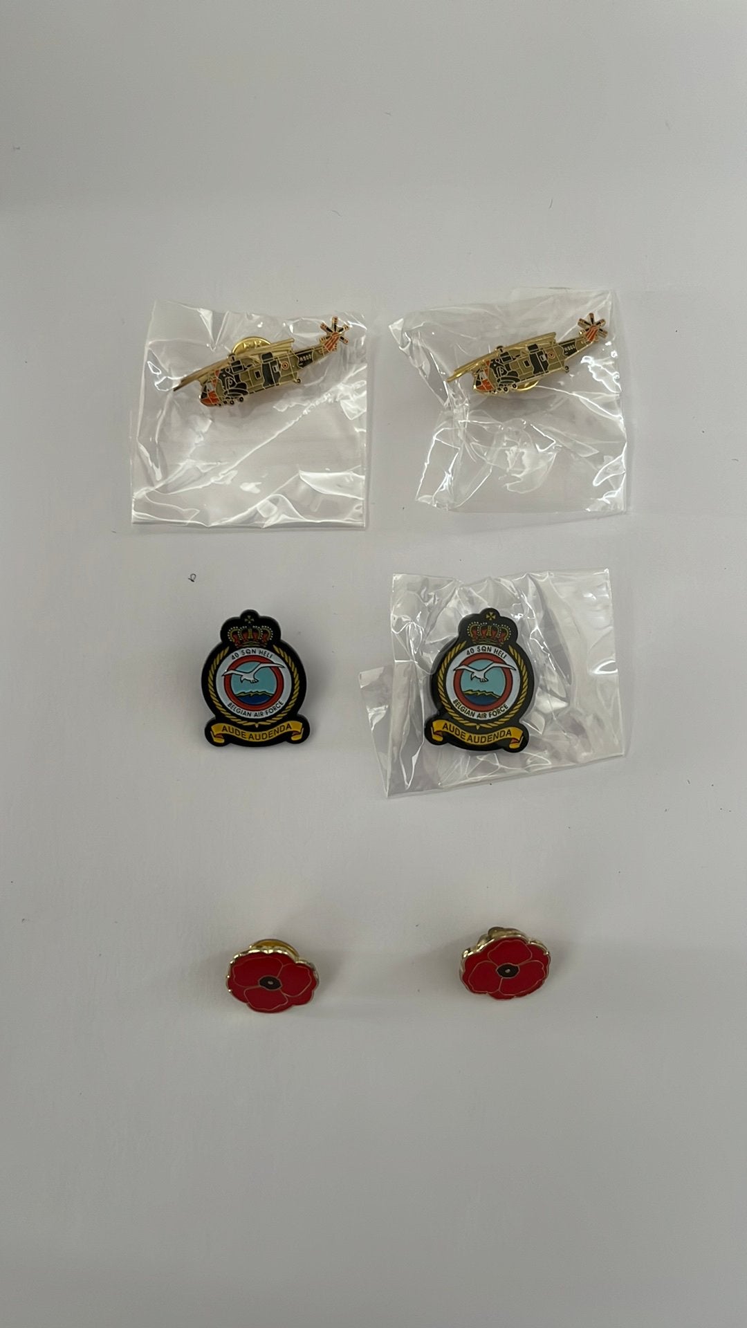 Pins Sea King / 40 SQN / Poppy, Enlèvement ou Envoi, Neuf, Autres sujets/thèmes, Insigne ou Pin's