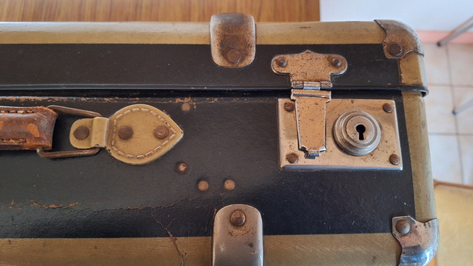 Authentieke vintage vulcanfiber reiskoffer ca. 1940–1950., Antiek en Kunst, Ophalen