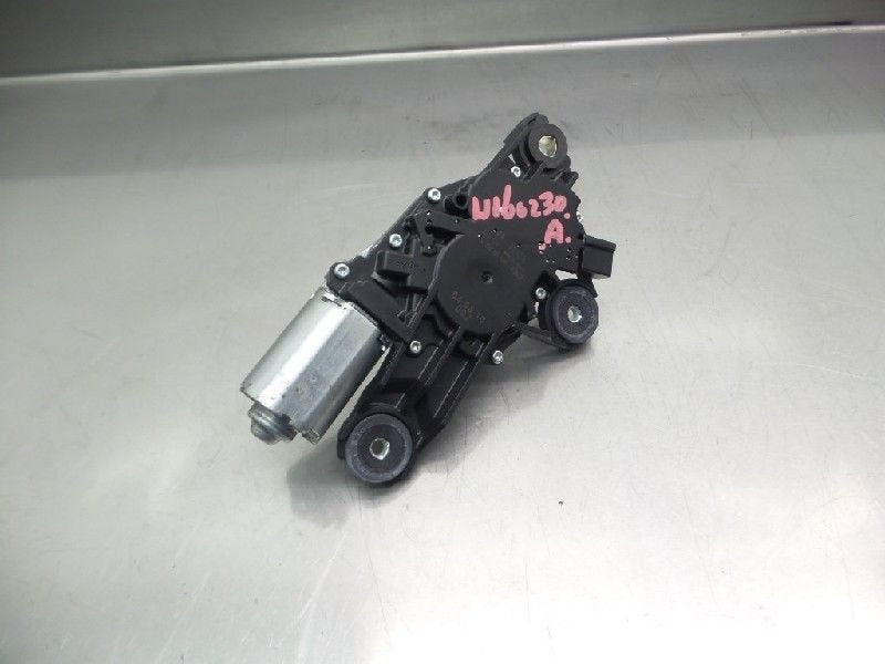 RUITENWISSERMOTOR ACHTER Mazda 3 Sport (BK) (|0390201588|), Gebruikt, Dhr. M. Roggen, Mazda, Marinus@Japoto.nl