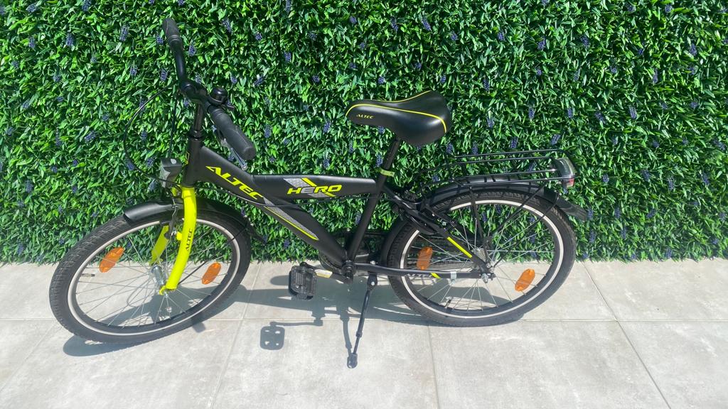 22 inch kinderfiets, Fietsen en Brommers, Ophalen, Zo goed als nieuw, Terugtraprem