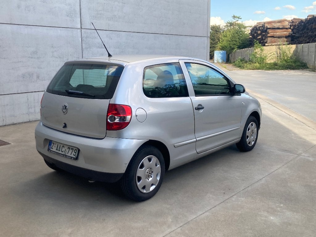 VW FOX 1.2benzine 2010 met 102000km*airco*LEZ OK*garantie, Auto's, 4 zetels, Stof, Sound system, Bedrijf