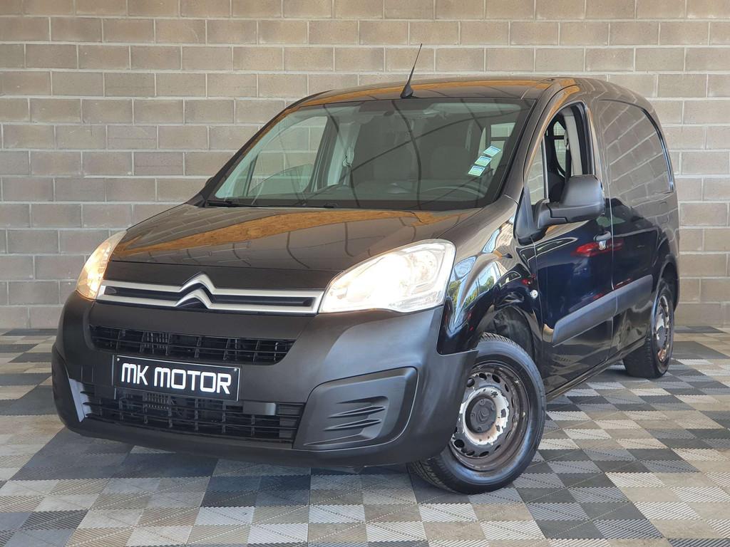 Citroën Berlingo 1.6 DIESEL 99CV - UTILITAIRE - CARPLAY, Voorwielaandrijving, Stof, Gebruikt, Euro 6