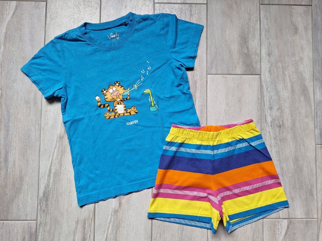 ★ M116 - Woody zomerpyjama thema tijger, Kinderen en Baby's, Kinderkleding | Maat 116, Nacht- of Onderkleding, Gebruikt, Ophalen of Verzenden