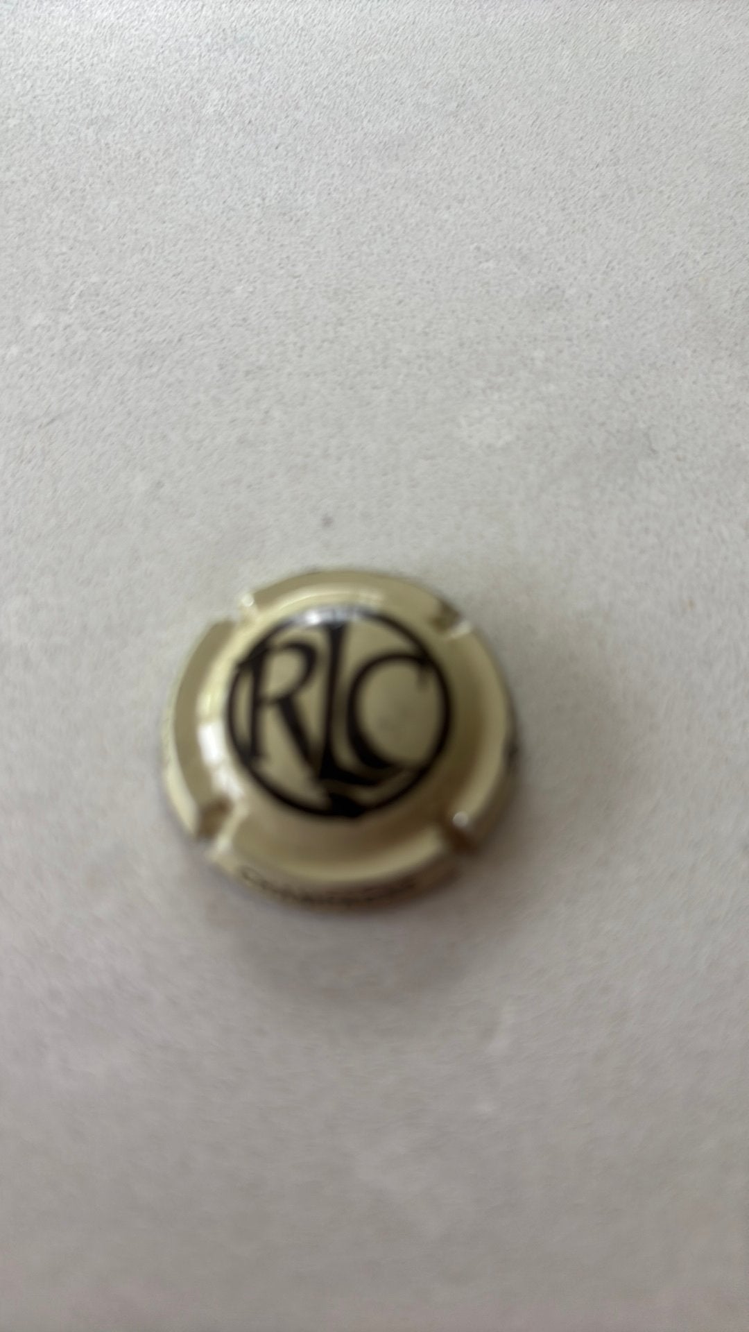 Champagnecapsule RLC, Collections, Enlèvement