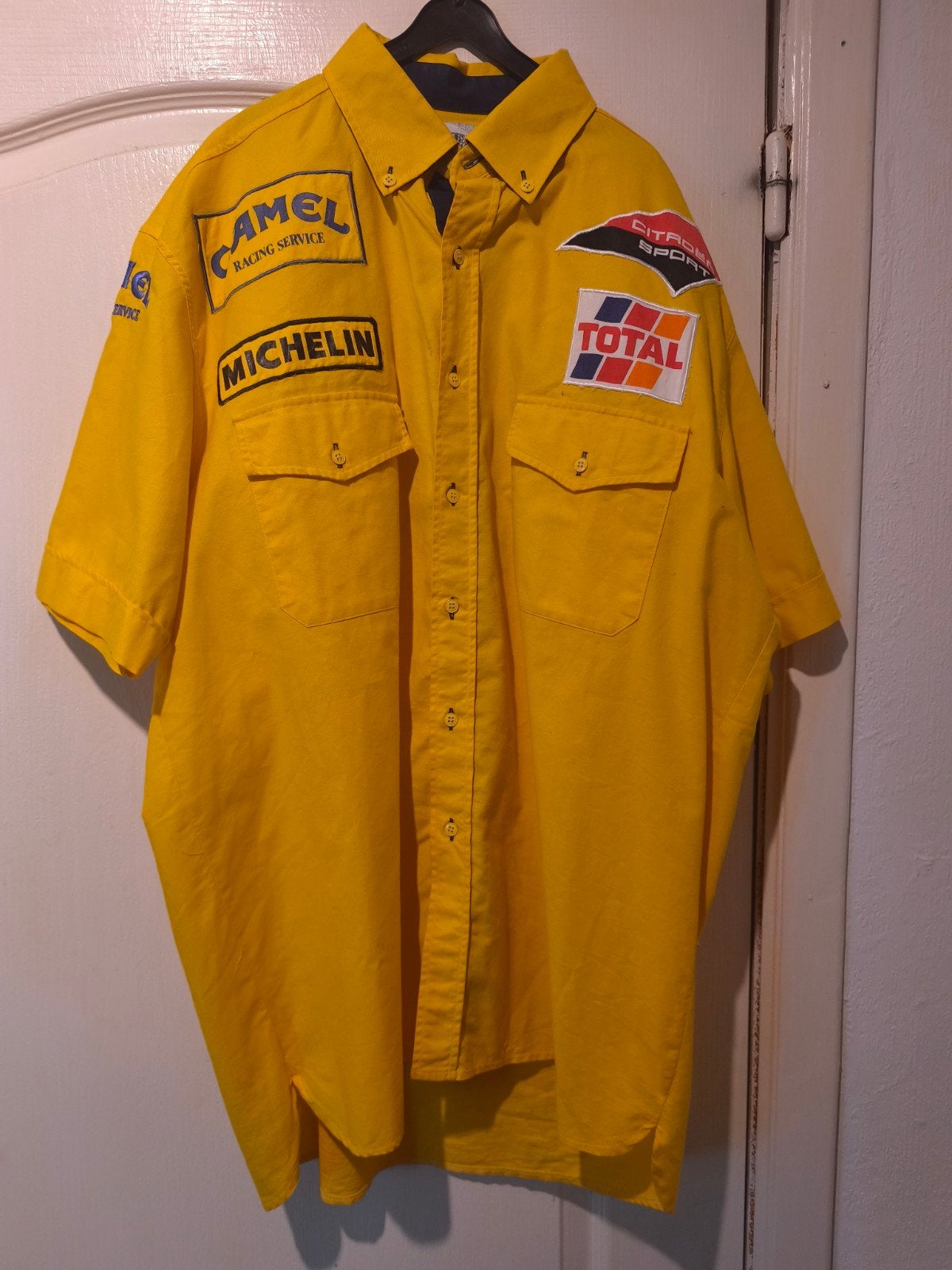Chemise Camel Paris-Dakar, Enlèvement