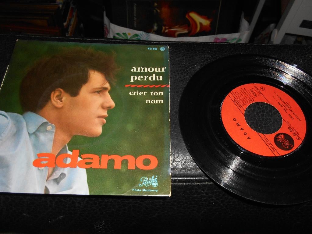 45T 4 pistes ADAMO " Amour perdu" avec languette, Enlèvement ou Envoi