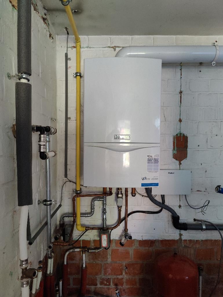 gascondensatieketel Vaillant 2011, zelf uitbreken en ophalen, Plus de 10 ans, Chauffe-eau, Enlèvement, Utilisé