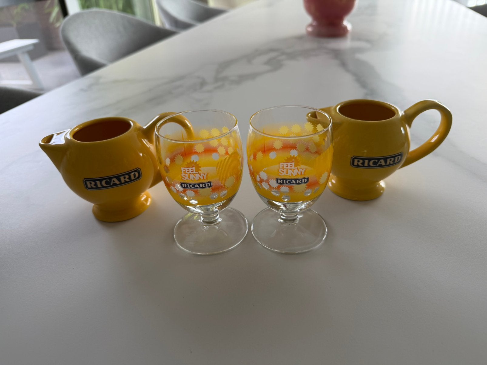 2 kannetjes ricard en glaasjes, Ophalen, Zo goed als nieuw
