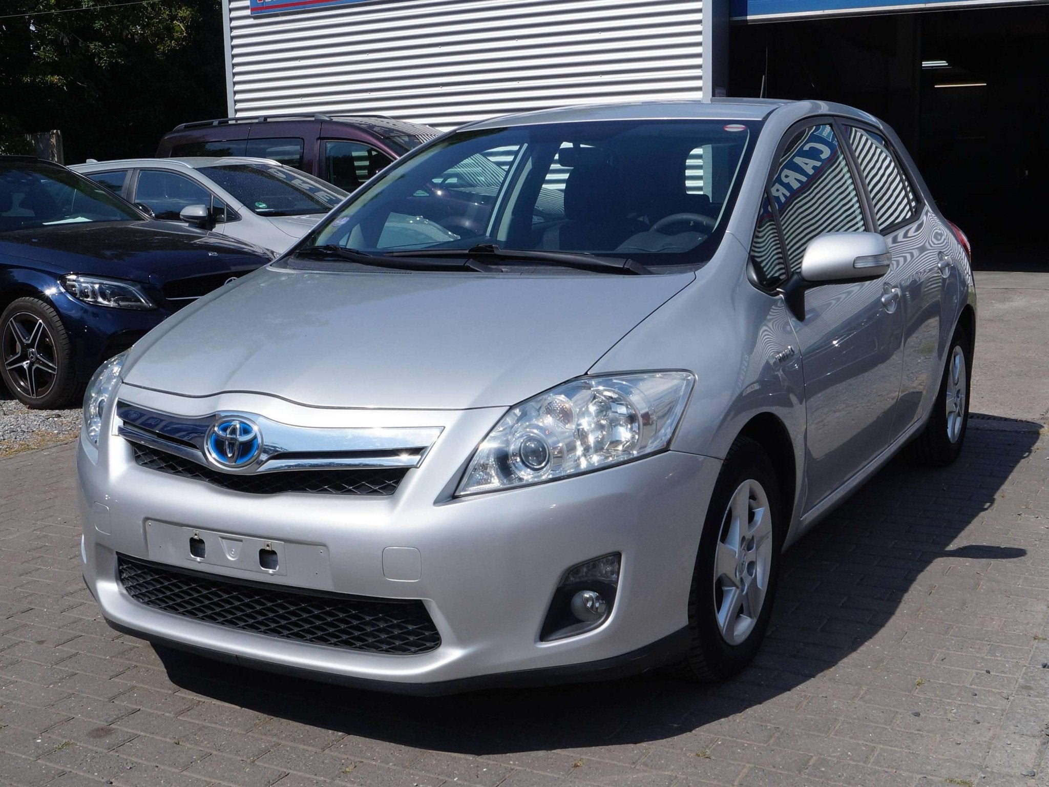 Toyota Auris Auris HEV 1.8i HSD Luna CVT (automatique), Entreprise, Noir, 5 portes, Automatique