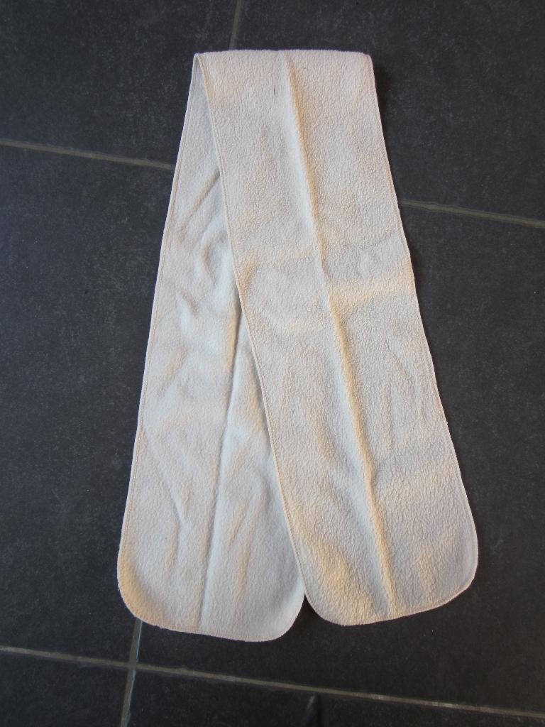 Een beige sjaaltje, Enfants & Bébés, Vêtements de bébé | Bonnets, Écharpes & Moufles, Enlèvement ou Envoi, Utilisé, Garçon ou Fille