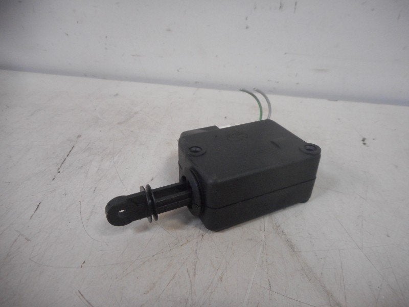 VEROUILLAGE CENTRALISEE CAPOT MOTEUR Volvo S40 (VS), Info@volvocars.com, Volvo Car Germany GmbH, Siegburger Straße 229
50679  Köln, DE