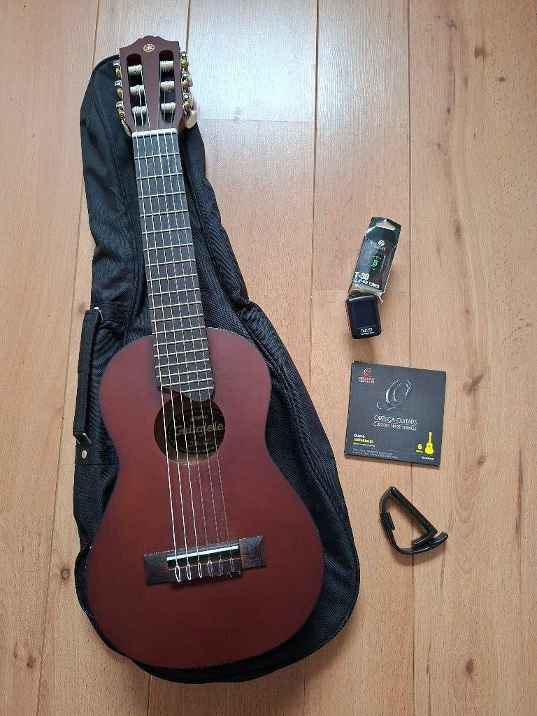 Yamaha Guitalele GL1 + gigbag, stemapparaat en extra snaren, Ophalen of Verzenden