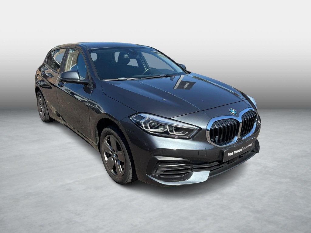BMW 1 Serie Hatch 116i (80 kW), Autos, Argent ou Gris, 680 kg, Entreprise, 5 places