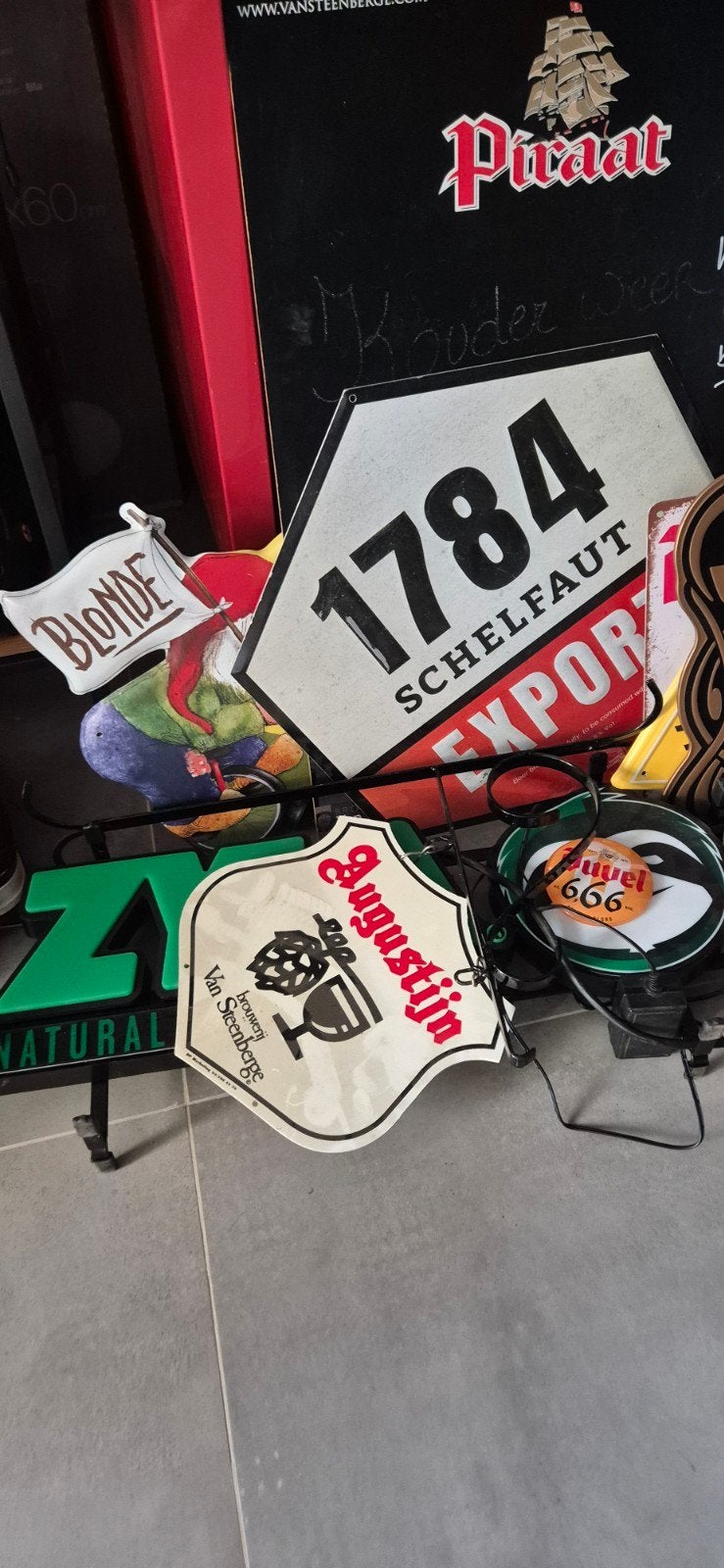 Allerlei alu borden bierreclame, Verzamelen, Biermerken, Ophalen, Zo goed als nieuw, Reclamebord, Plaat of Schild, Overige merken
