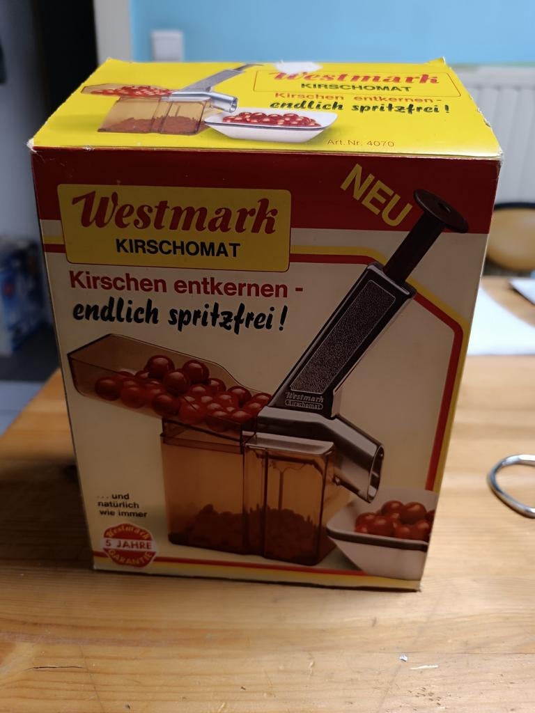 Westmark Ontpitter kersen, Ophalen, Gebruikt
