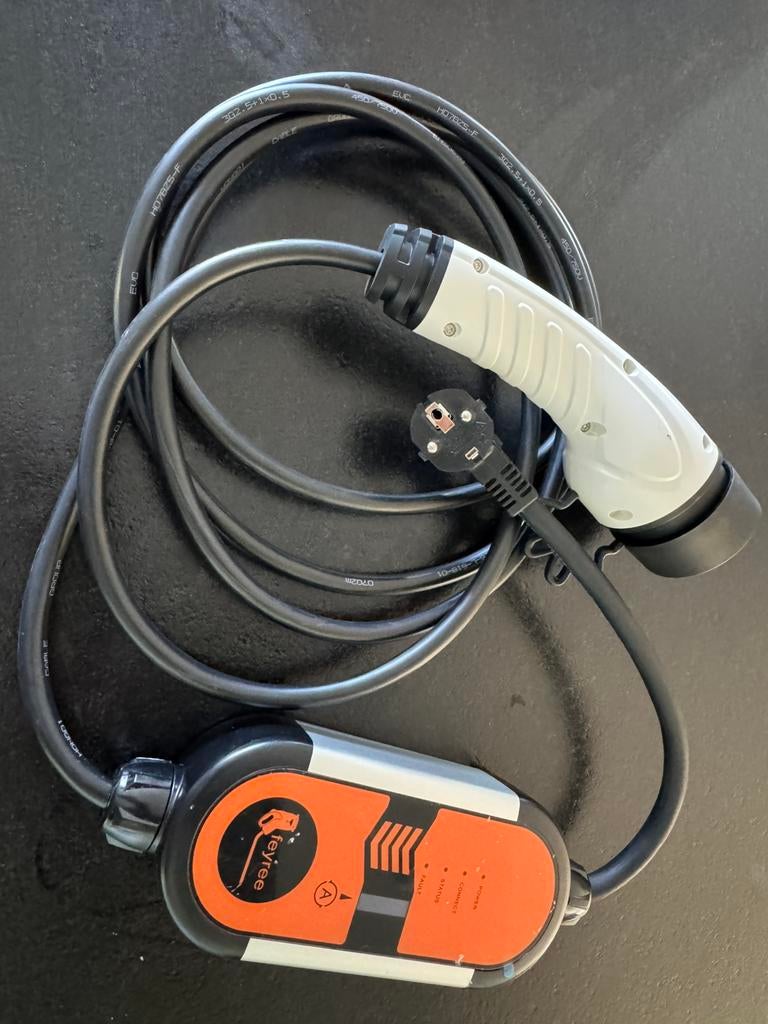 Mobiele ev/phev lader via stopcontact (3,7kw-16A), Autos : Divers, Bornes de recharge, Enlèvement ou Envoi, Comme neuf, Borne de recharge
