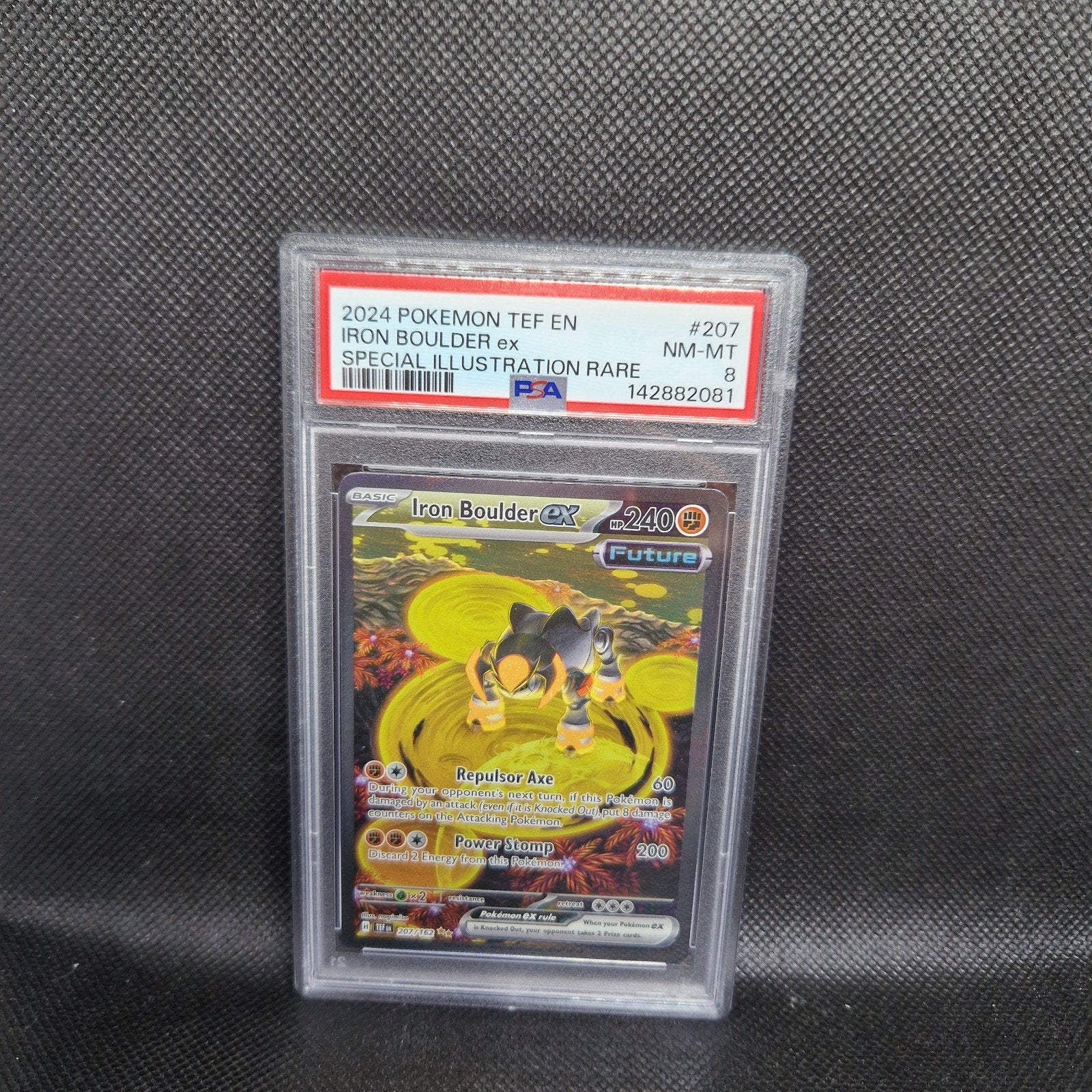 Iron Boulder ex Special Illustration Rare Tef EN PSA 8, Ophalen of Verzenden