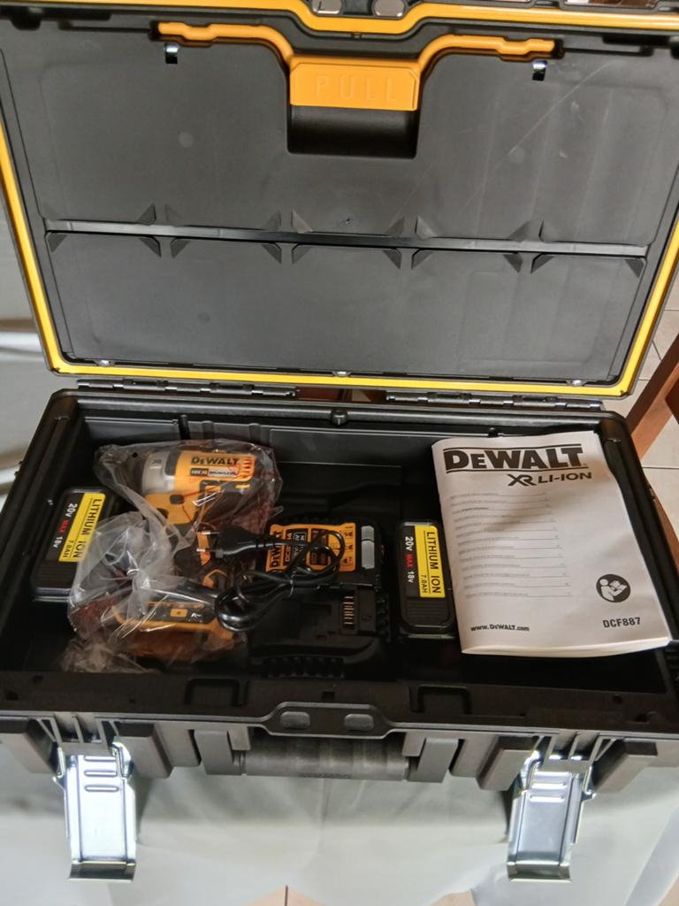 Dewalt, Doe-het-zelf en Bouw, Ophalen