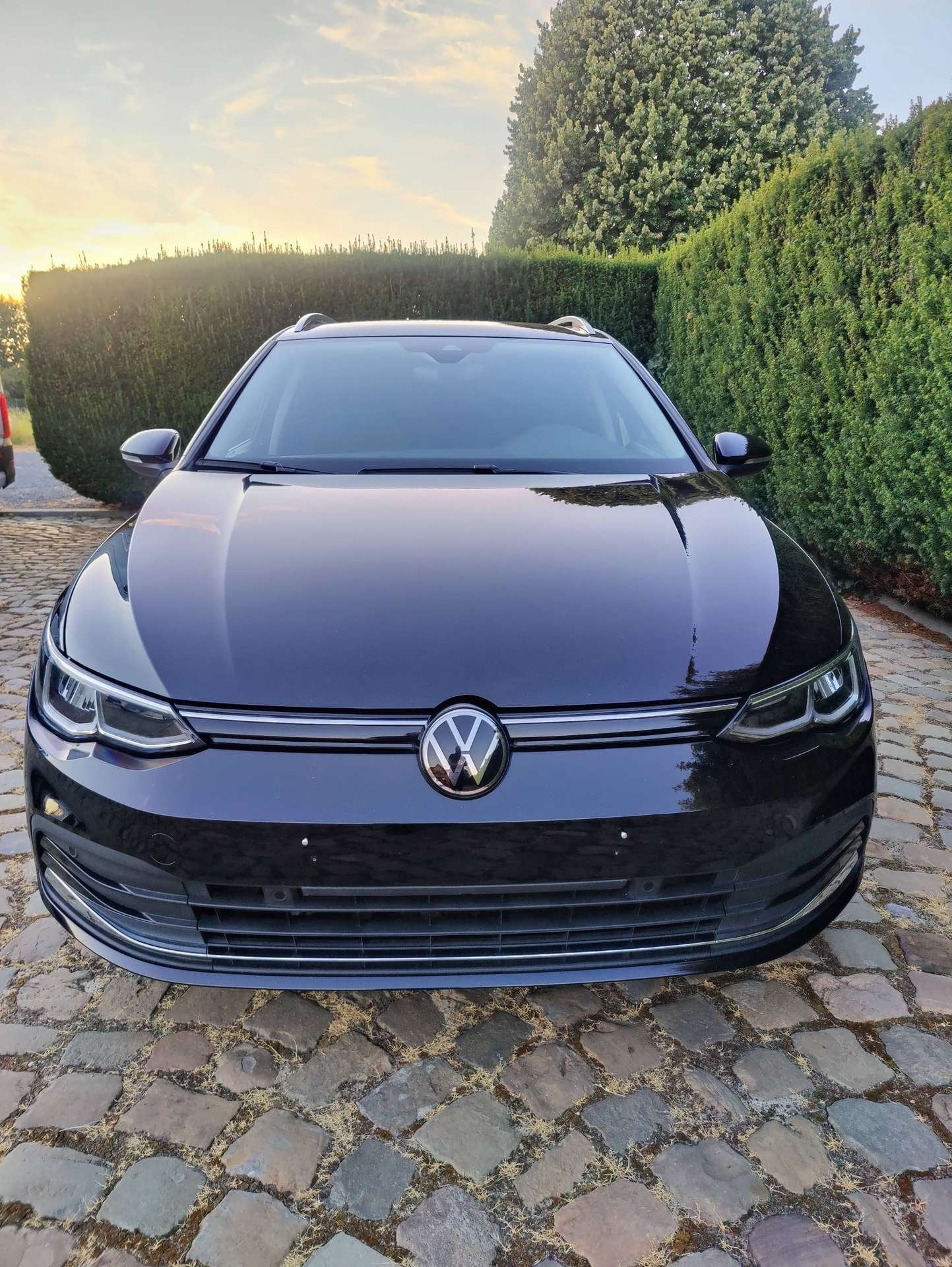 Volkswagen Golf Variant Golf SW 1.5 TSI Move OPF (bj 2024), Voorwielaandrijving, Stof, 4 cilinders, Zwart