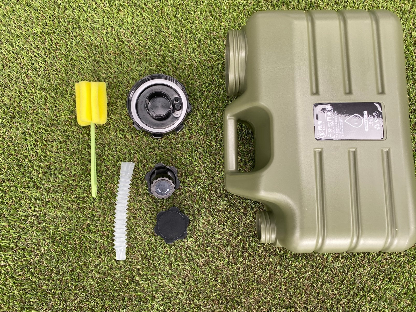 Water Jerrycan, Ophalen