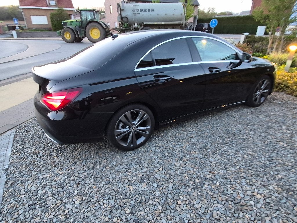 Mercedes Benz CLA 180, CLA, Achat, 161 g/km, Carnet d'entretien