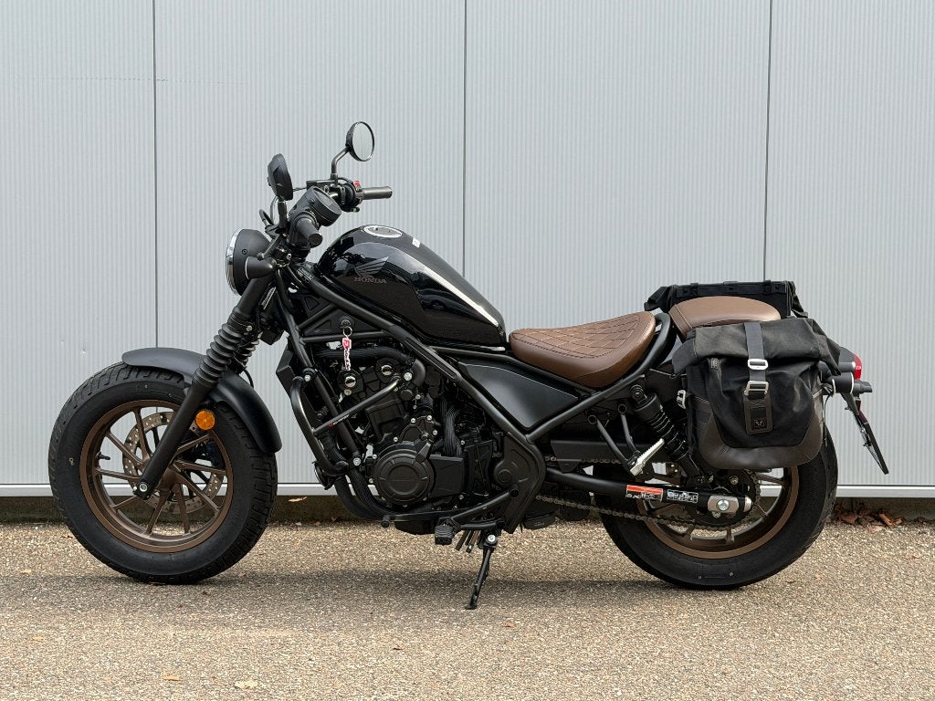 Honda CMX500 Édition Rebel Spéciale / 2025 -- 2500 km / A2, Poignées chauffantes, Entreprise, Chopper, 2 cylindres