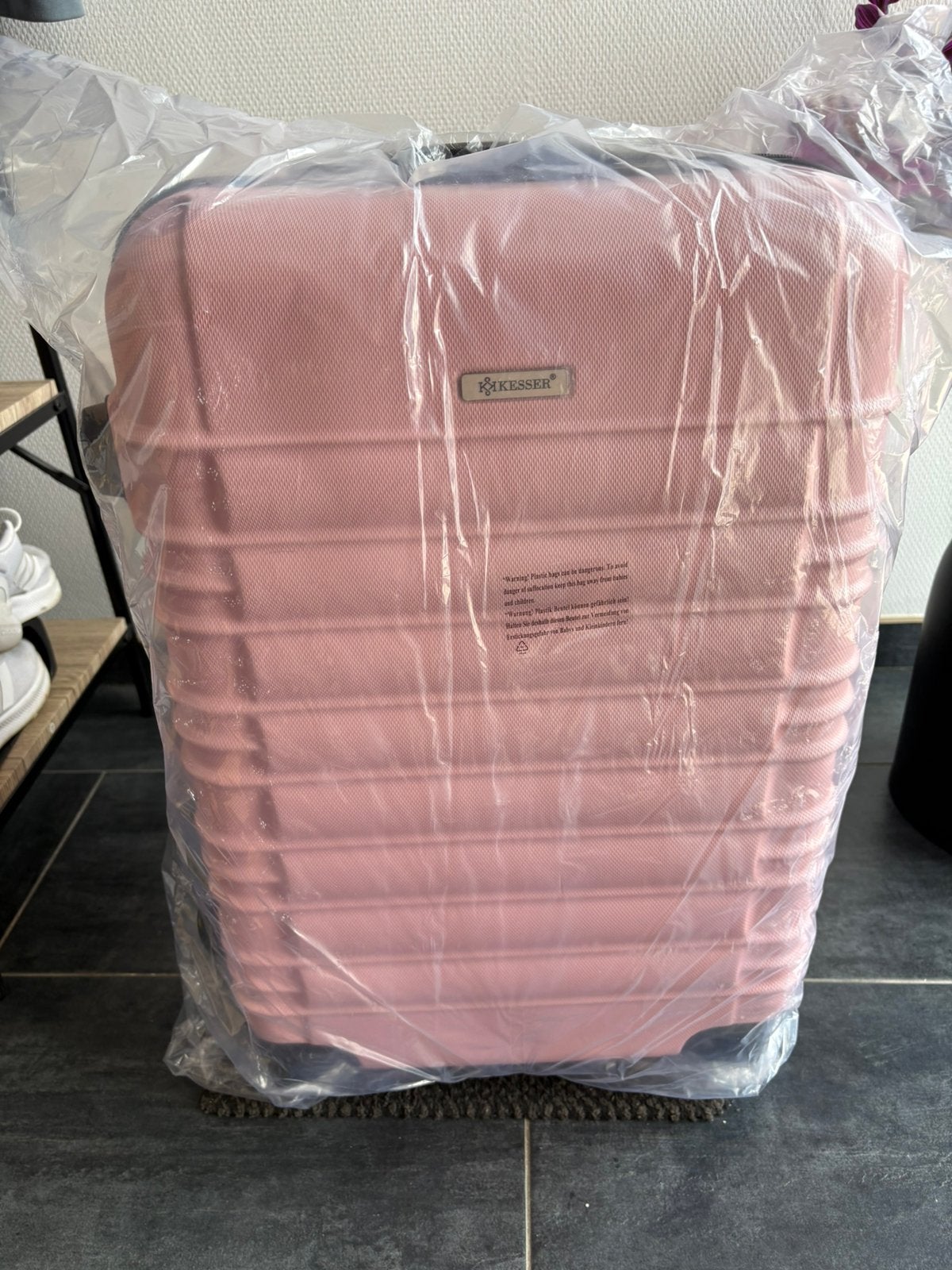 Valise de voyage à roulettes, Bijoux, Sacs & Beauté, Valises, Neuf, Plastique dur, Roulettes, Enlèvement