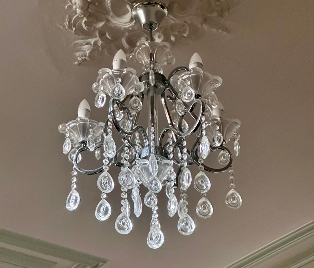 MOET WEG ! Te koop 2 Kroonluchters voor samen 50 euro, Maison & Meubles, Lampes | Lustres, Enlèvement, Comme neuf