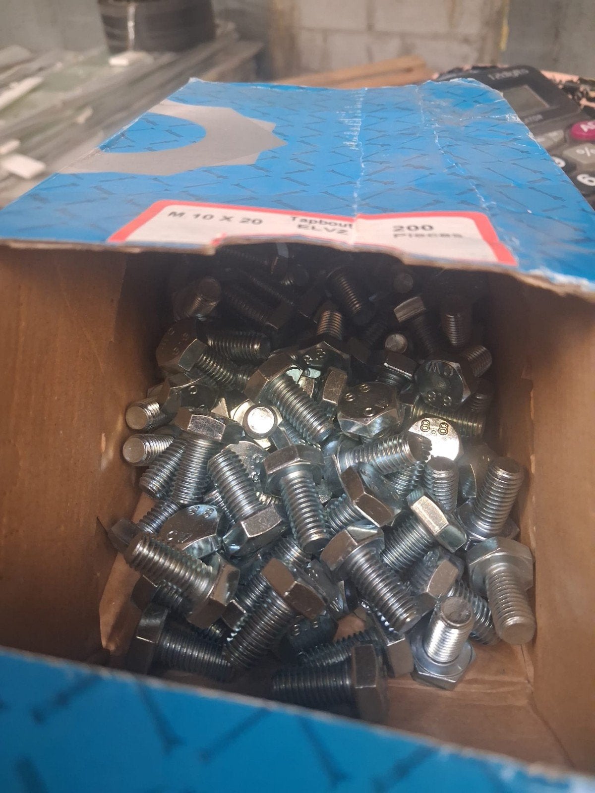 – Lot de 11 boîtes de vis à tête hexagonale M1020--, Bricolage & Construction