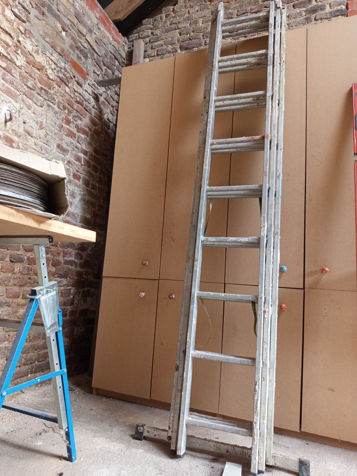 Triple, Bricolage & Construction, Enlèvement