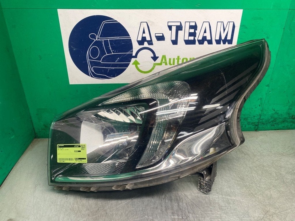 PHARE / OPTIQUE AVANT GAUCHE Opel Vivaro (01-2014/12-2019), Opel, Utilisé, Rixbecker Straße 75
59552  Lippstadt, DE, Info@forvia.com