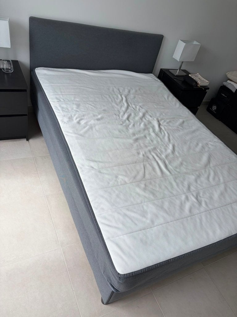 Ikea bed SÄBÖVIK, Gris, Queen size, 140 cm, Enlèvement