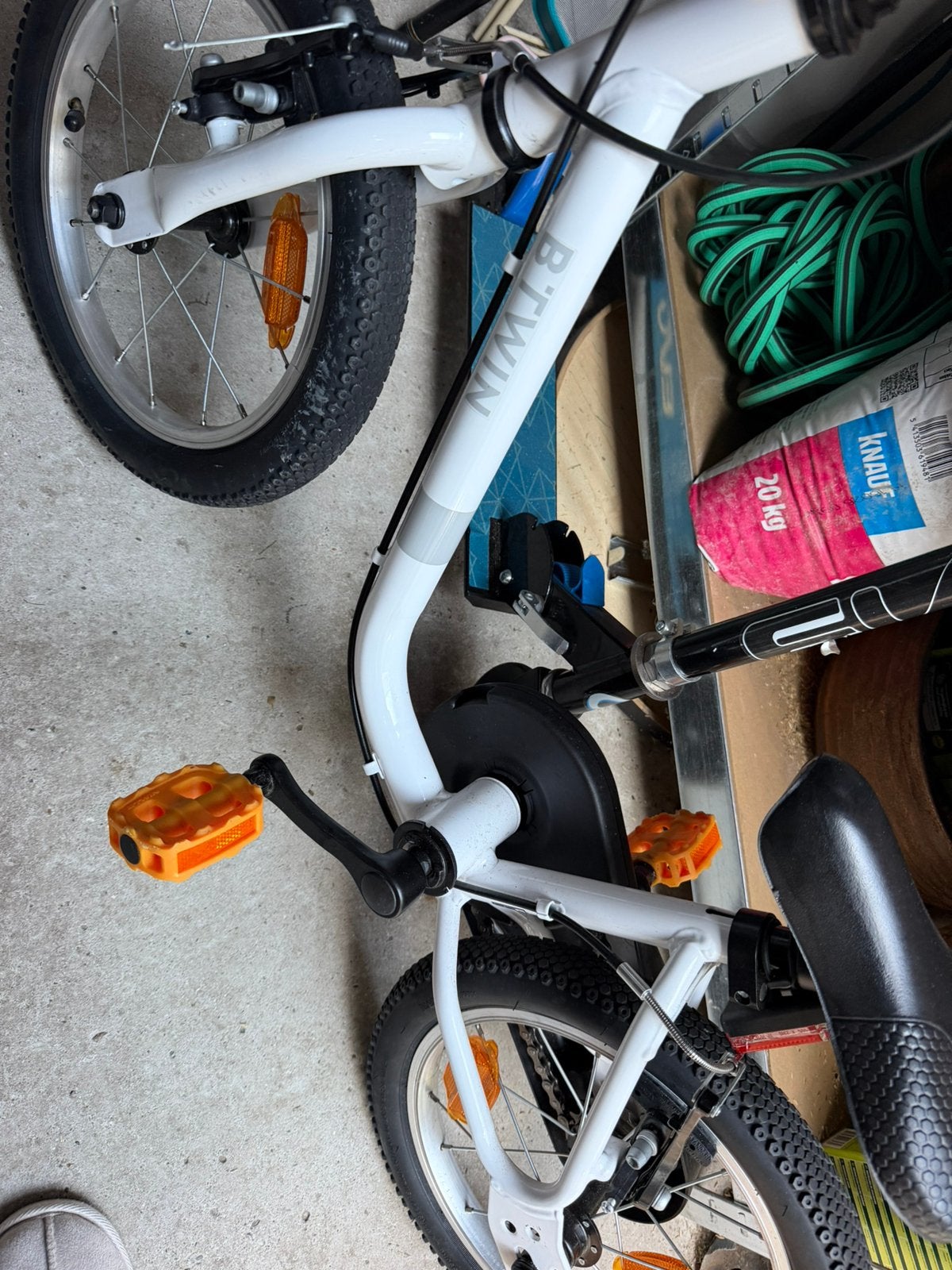 b-twin fiets 14 inch, Fietsen en Brommers, Ophalen, Zo goed als nieuw, Overige merken