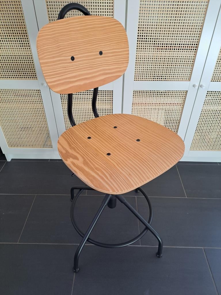 Bureau stoel, Enlèvement