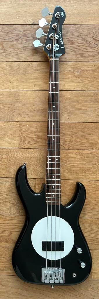 Fleabass Model 32 The Wild One - long scale, Muziek en Instrumenten, Ophalen, Gebruikt, Elektrisch