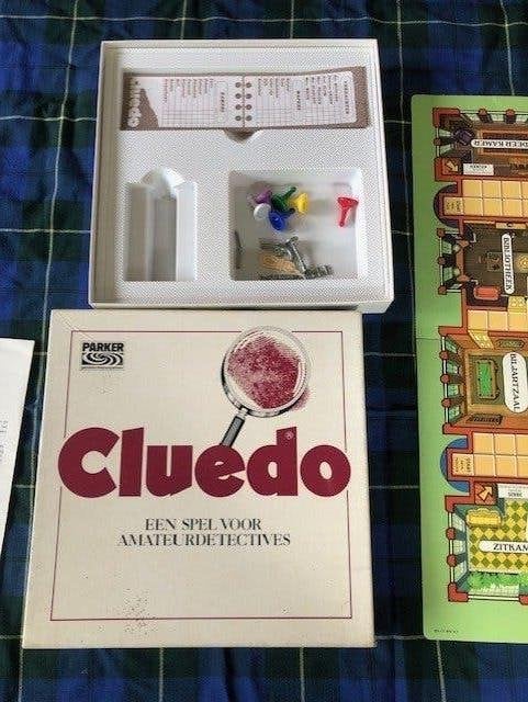 Cluedo, met plooibord, Cinq joueurs ou plus, Enlèvement, Utilisé