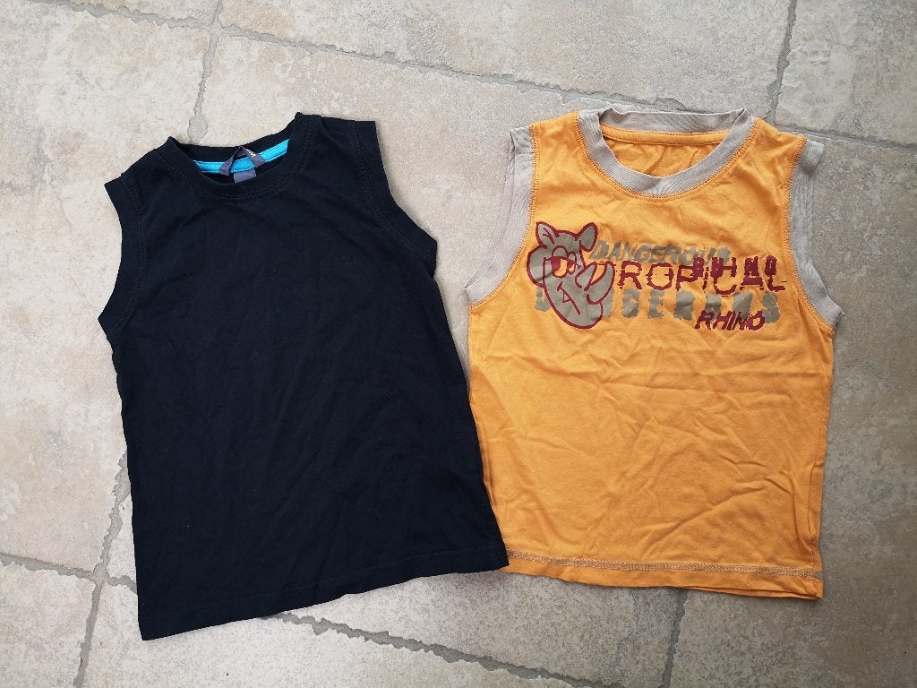 2 t-shirts mt 128, Kinderen en Baby's, Kinderkleding | Maat 128, JBC, Ophalen of Verzenden, Zo goed als nieuw, Shirt of Longsleeve