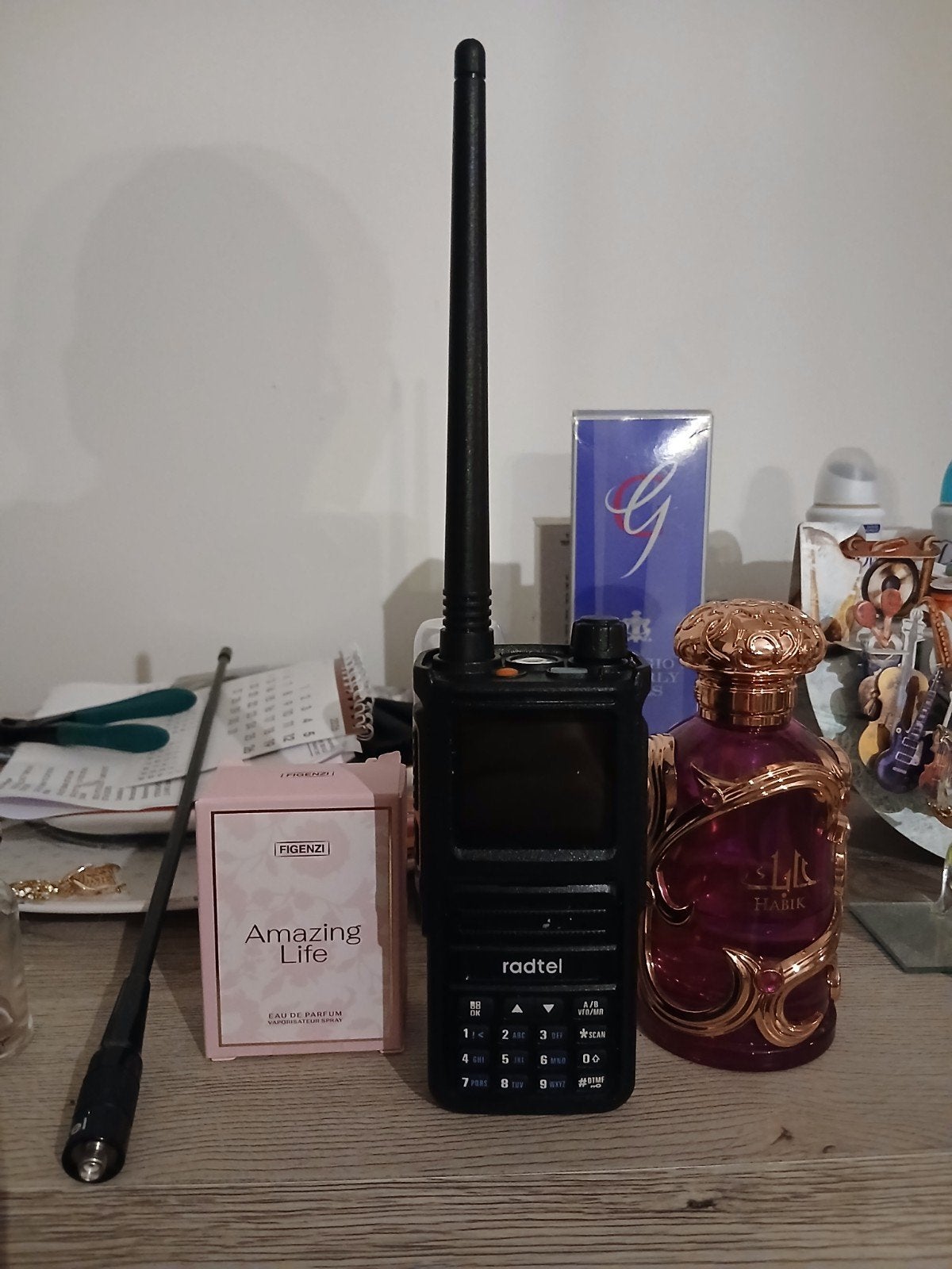 RT-470x walkie talkie met luchtband en fm radio, Télécoms, Enlèvement, Comme neuf