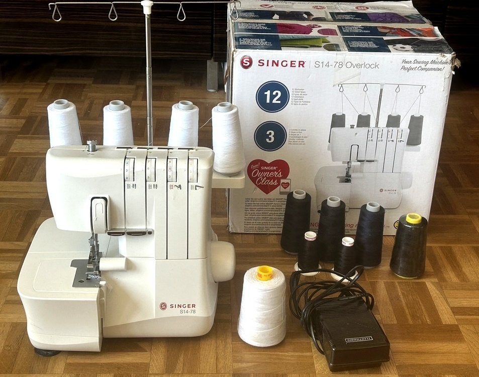 Singer Overlocker Overlockmachine overlockmachine, Hobby en Vrije tijd, Naaimachines en Toebehoren, Ophalen, Zo goed als nieuw