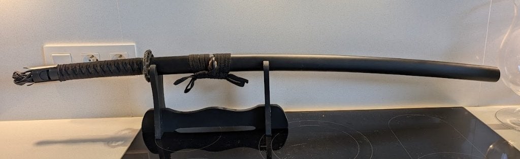 Decoratief katana zwaard op houten sokkel, Sport en Fitness, Vechtsporten en Zelfverdediging, Zo goed als nieuw, Ophalen