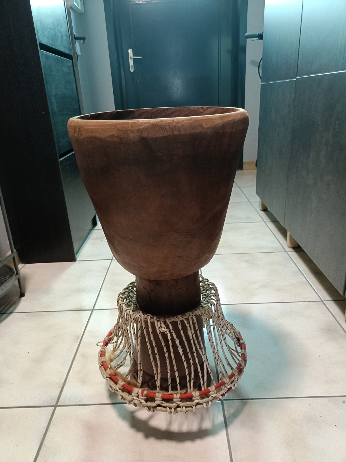 djembe, Enlèvement