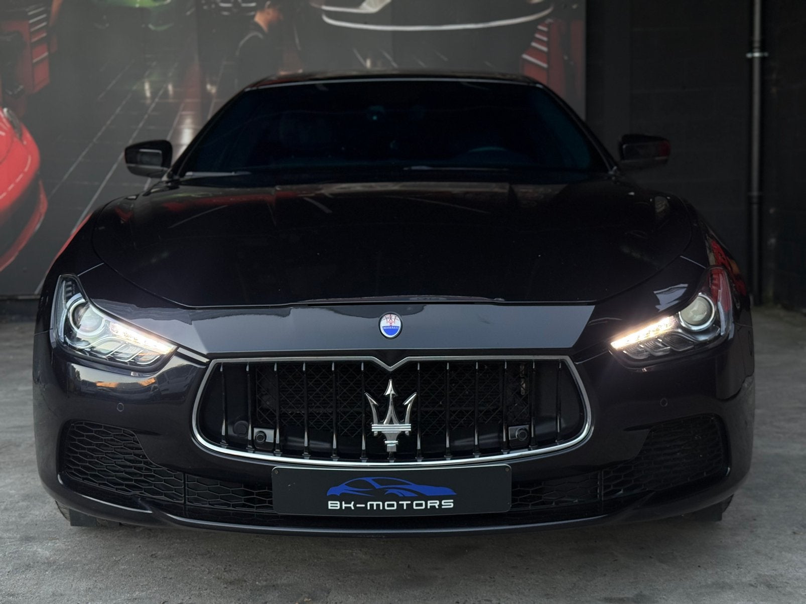 Maserati Ghibli 3.0 Benzine V6 BiTurbo, Auto's, Maserati, 207 g/km, Zwart, Leder, Onderhoudsboekje