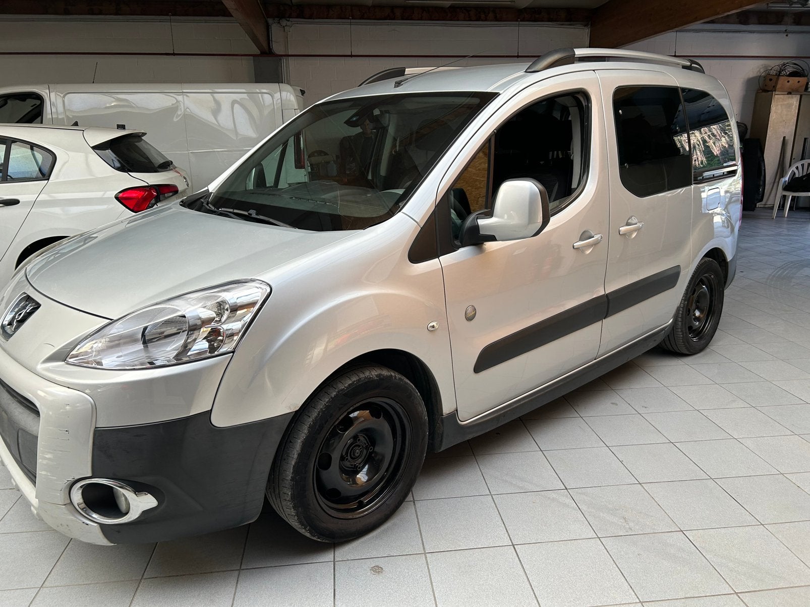 peugeot parten, Autos, Achat, Entreprise, Boîte manuelle, 5 portes
