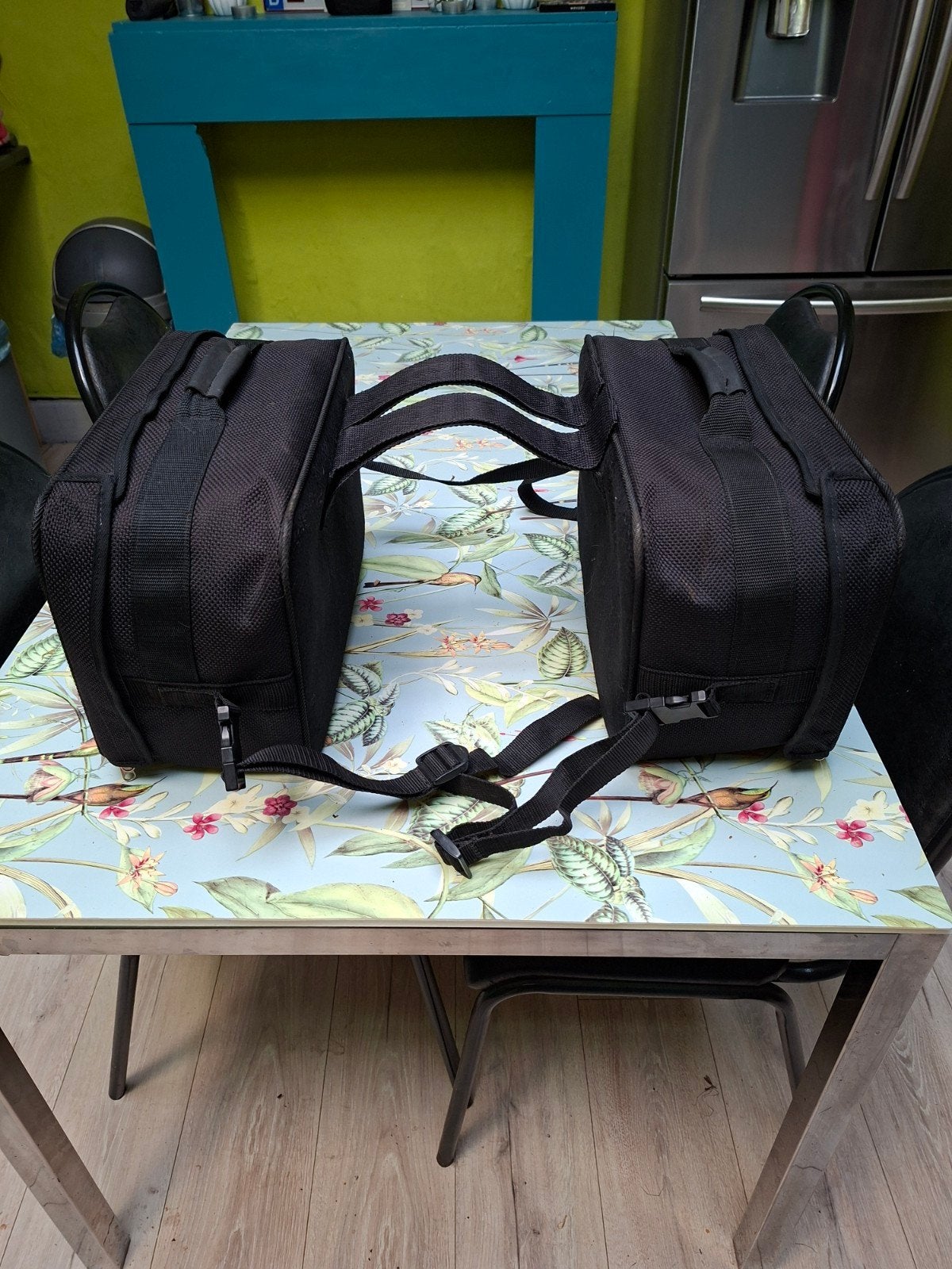 Motortas met eerlijke aanbieding, Motoren, Ophalen