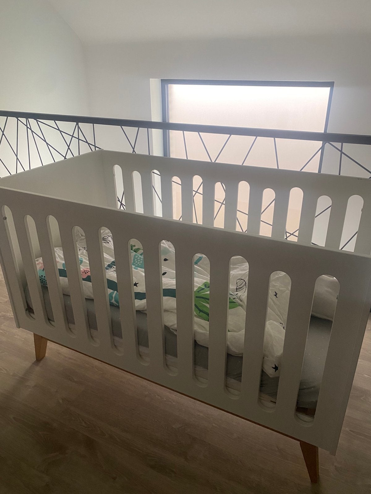 A vendre lit enfant Quax scandinave 140x70cm - Blanc et bois, Enlèvement, Utilisé