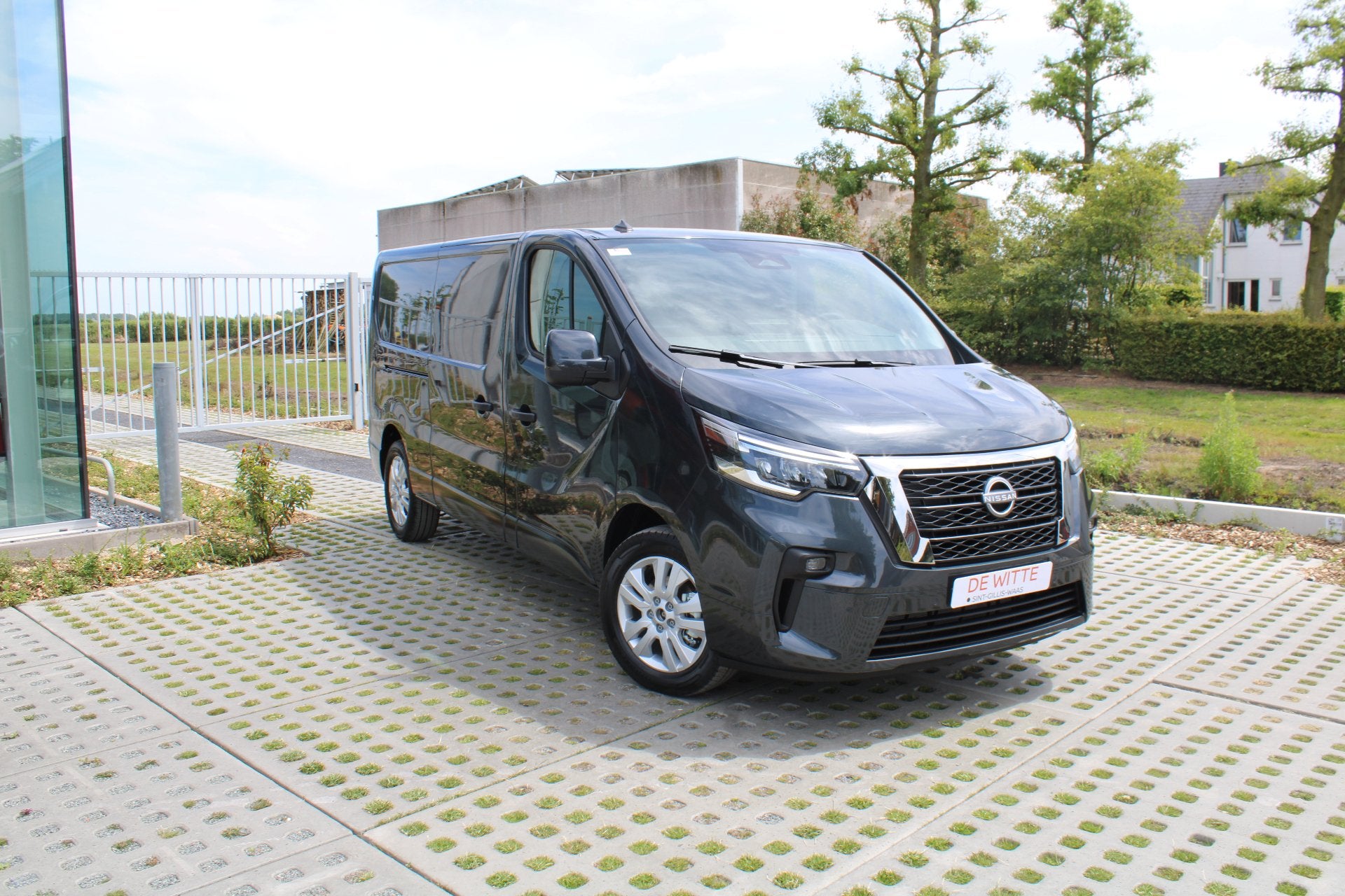 Nissan Primastar Van L1H1 150pk DCT N-Connecta + Cargo Pack, Auto's, Automaat, Stof, Overige kleuren, Bedrijf