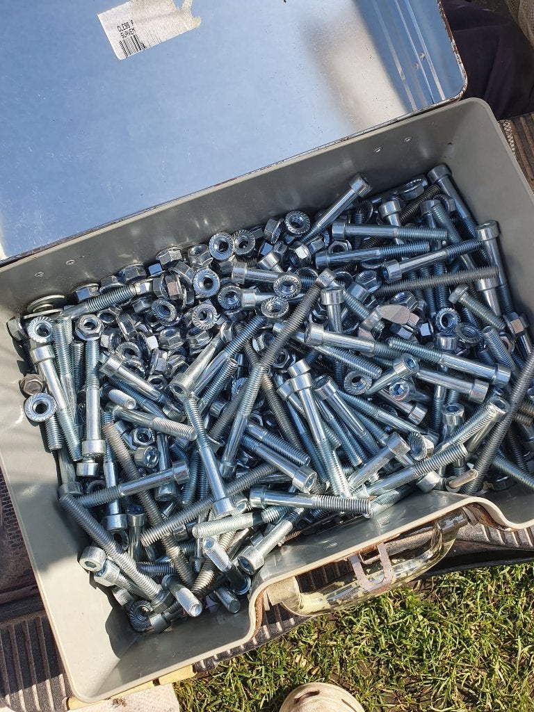 Nieuwe 70 - 80 bouten en moeren, Doe-het-zelf en Bouw, IJzerwaren en Bevestigingsmiddelen, Ophalen of Verzenden, Nieuw, 50 tot 100 mm