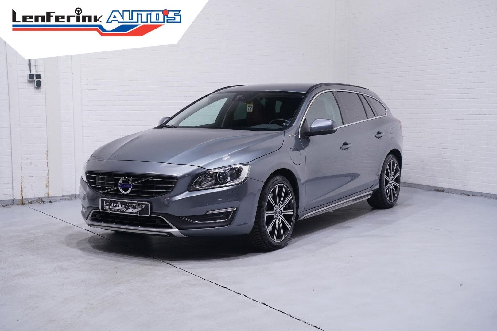 Volvo V60 2.4 D5 Twin Engine AWD Navi Leder Stoelverwarming, Auto's, Volvo, Automaat, 48 g/km, Startonderbreker, Break